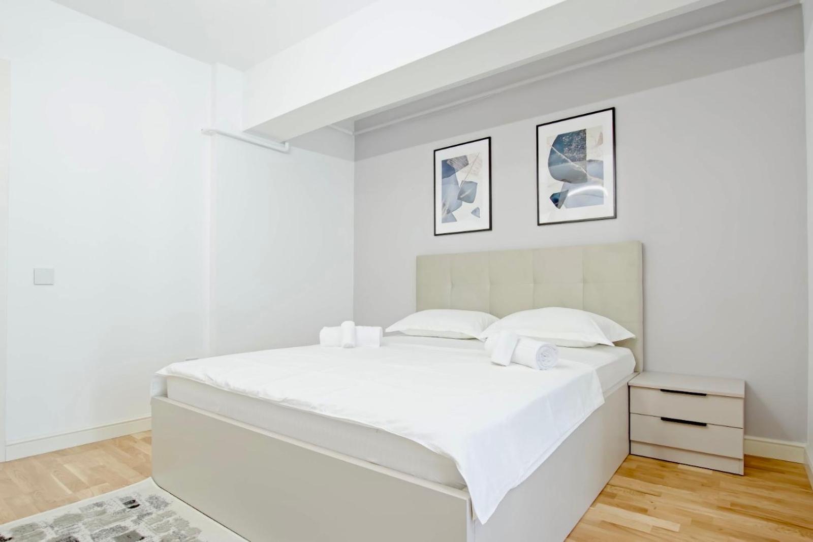 Himson-Blue Apartament 이아시 외부 사진